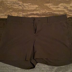 Under Armour golf shorts